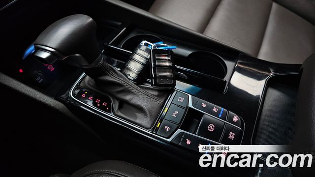 Kia K7 2019 — photo 9