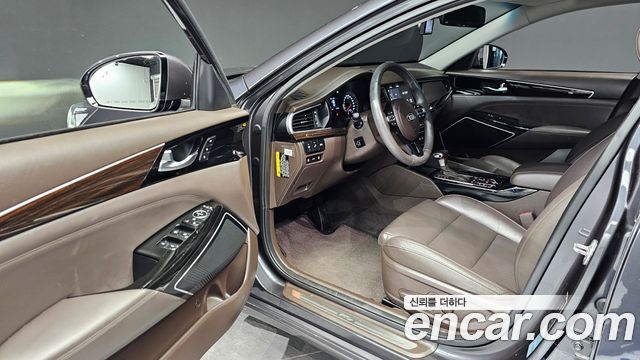 Kia K7 2019 — photo 10
