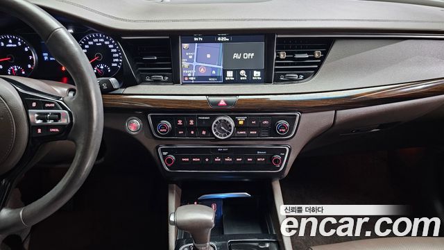 Kia K7 2019 — photo 18