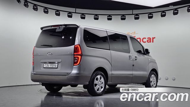 Hyundai Starex 2019 — photo 2