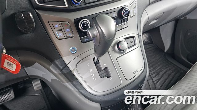 Hyundai Starex 2019 — photo 9