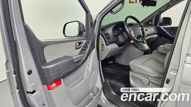 Hyundai Starex 2019 — photo 10