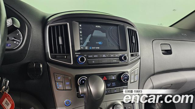 Hyundai Starex 2019 — photo 12