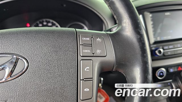Hyundai Starex 2019 — photo 15