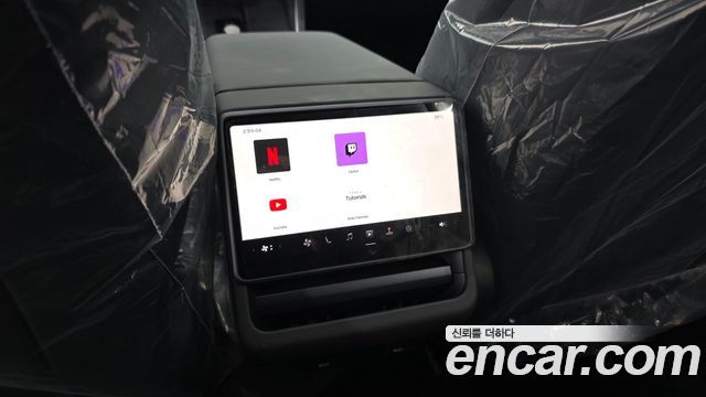 Tesla Model Y 2026 — photo 19