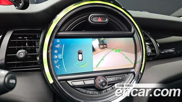 Mini Cooper 2019 — photo 23