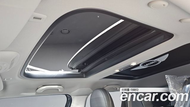 Mini Cooper 2019 — photo 25