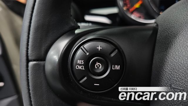 Mini Cooper 2019 — photo 26