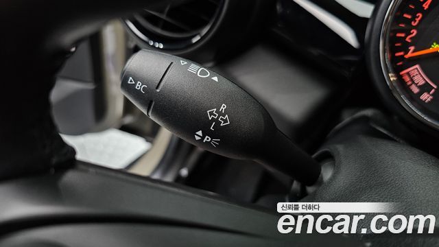 Mini Cooper 2019 — photo 30