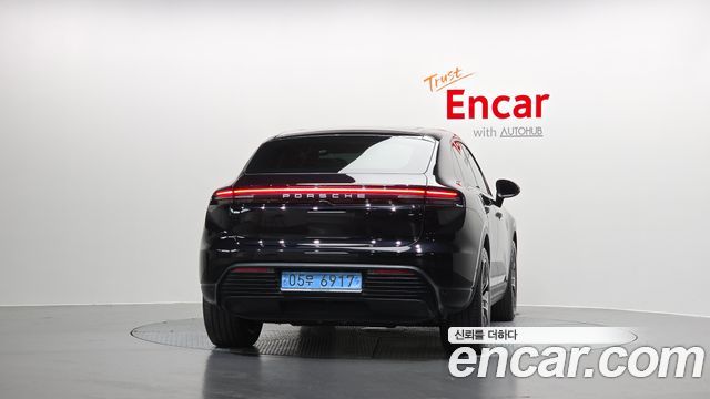 Porsche Macan 2025 — photo 4
