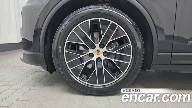 Porsche Macan 2025 — photo 5