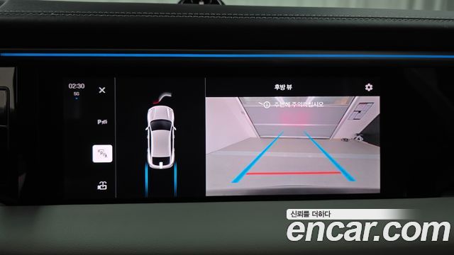 Porsche Macan 2025 — photo 21