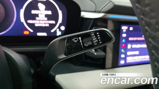 Porsche Macan 2025 — photo 25