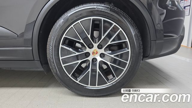 Porsche Macan 2025 — photo 7