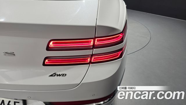 Genesis GV80 2022 — photo 9