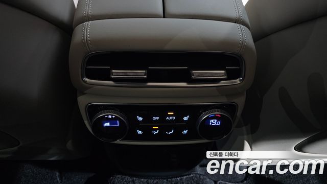 Genesis GV80 2022 — photo 27