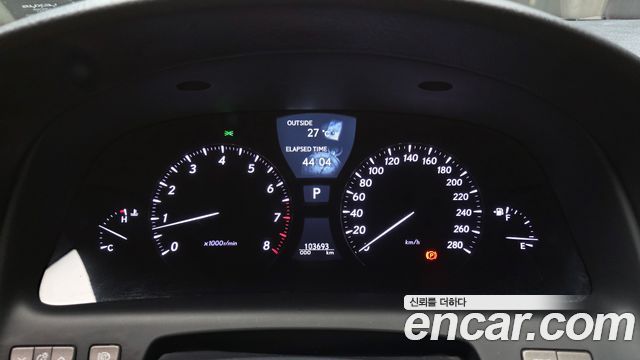 Lexus LS 2009 — photo 8