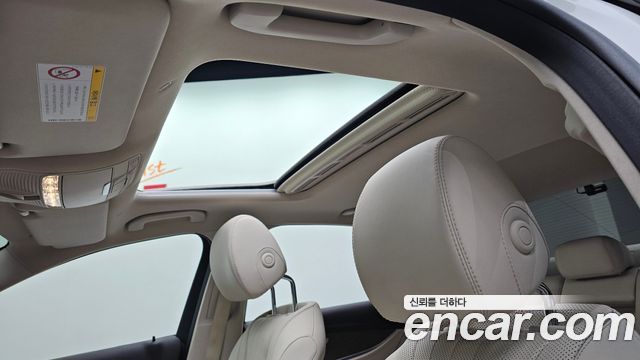 Mercedes-Benz E-Class 2020 — photo 25