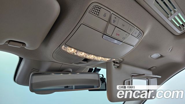 Mercedes-Benz E-Class 2020 — photo 29