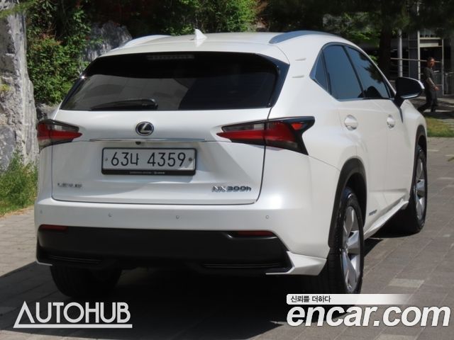 Lexus NX 2017 — photo 3