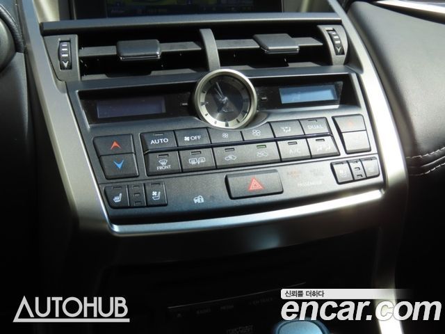 Lexus NX 2017 — photo 8