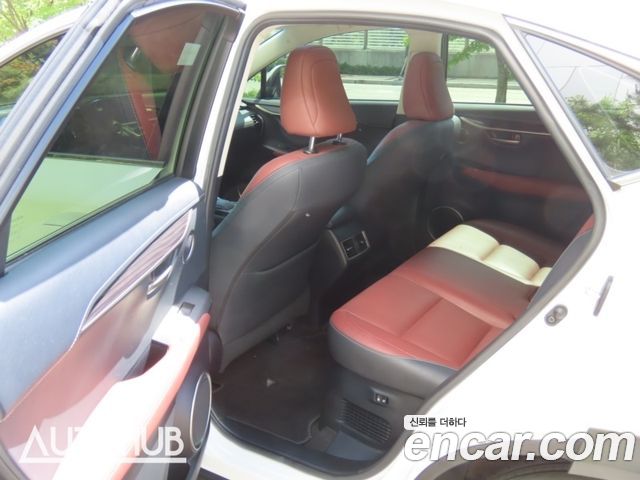 Lexus NX 2017 — photo 15