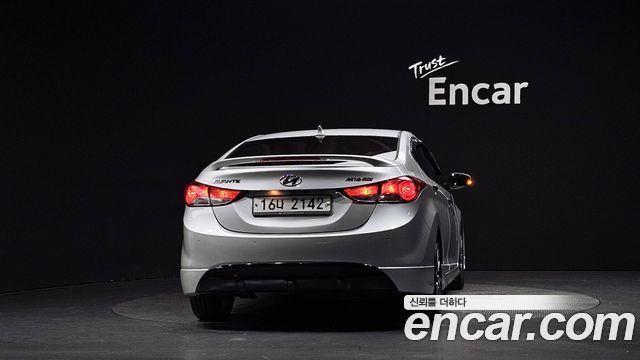 Hyundai AVANTE 2011 — photo 4