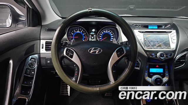 Hyundai AVANTE 2011 — photo 18