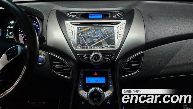 Hyundai AVANTE 2011 — photo 19