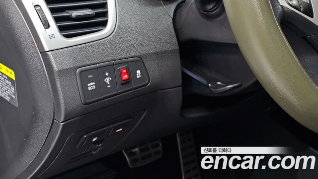Hyundai AVANTE 2011 — photo 22