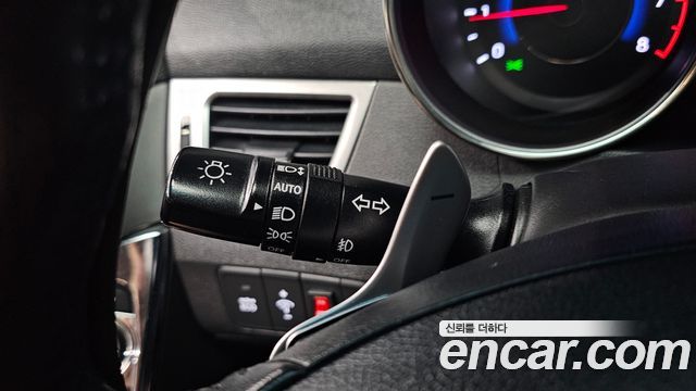 Hyundai AVANTE 2011 — photo 28