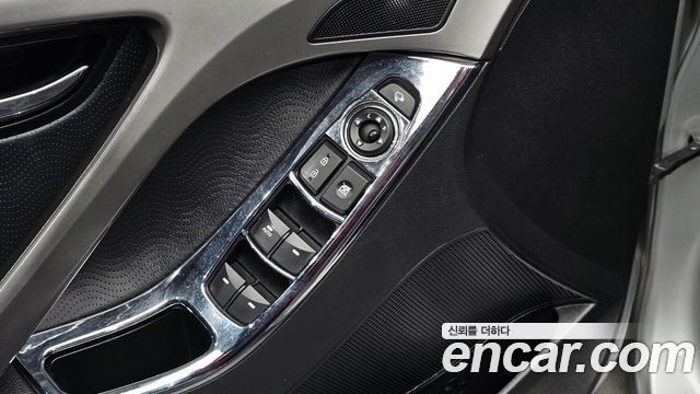 Hyundai AVANTE 2011 — photo 29