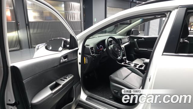 Kia Sportage 2018 — photo 13