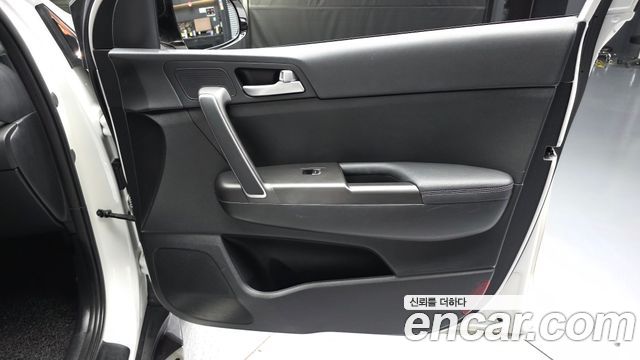 Kia Sportage 2018 — photo 14