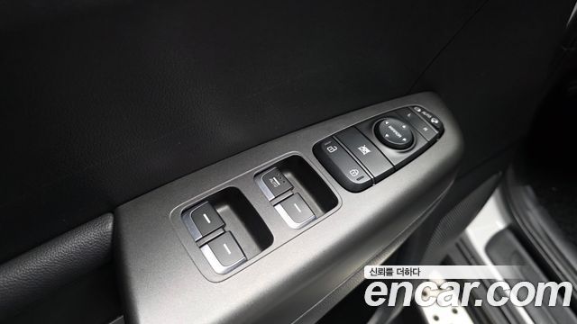 Kia Sportage 2018 — photo 32