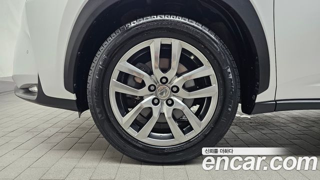 Lexus NX 2017 — photo 5