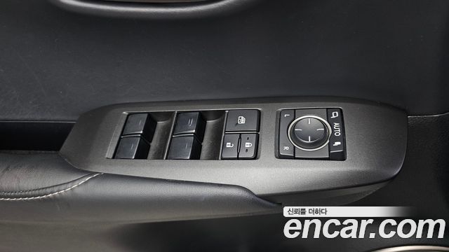 Lexus NX 2017 — photo 28
