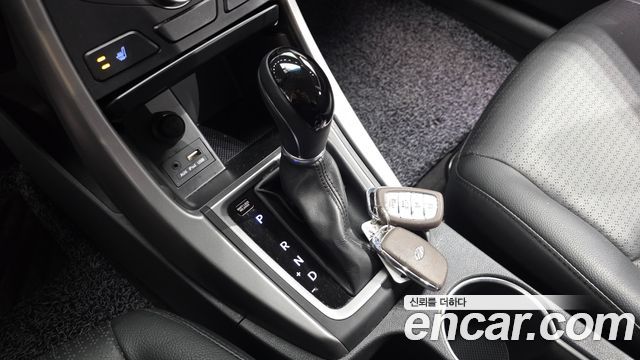 Hyundai AVANTE 2014 — photo 12