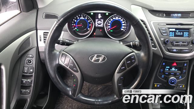 Hyundai AVANTE 2014 — photo 21