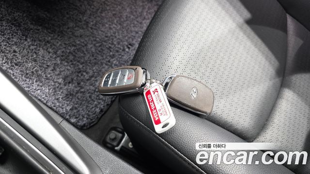 Hyundai AVANTE 2014 — photo 22