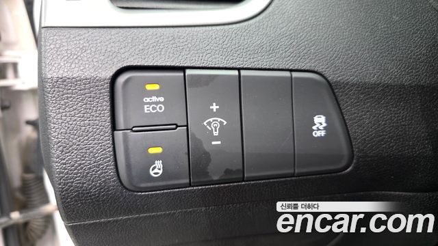 Hyundai AVANTE 2014 — photo 26