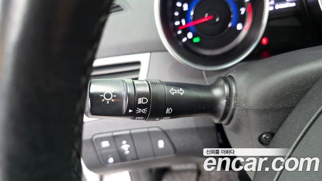 Hyundai AVANTE 2014 — photo 28