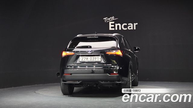 Lexus NX 2017 — photo 4