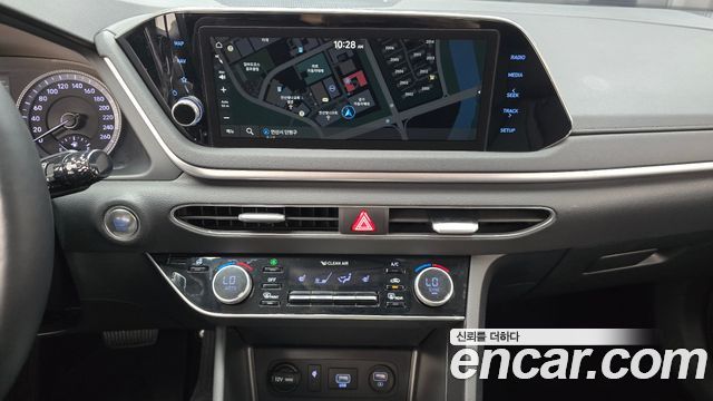Hyundai Sonata 2022 — photo 19