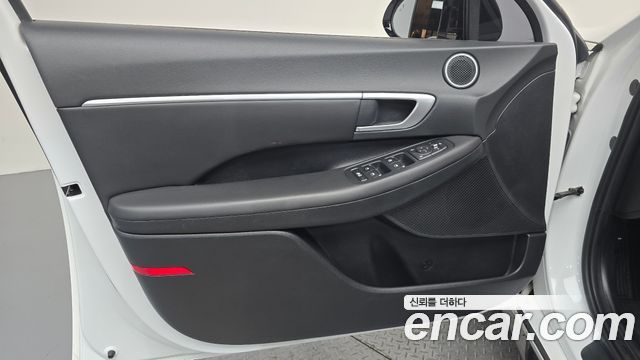 Hyundai Sonata 2022 — photo 14
