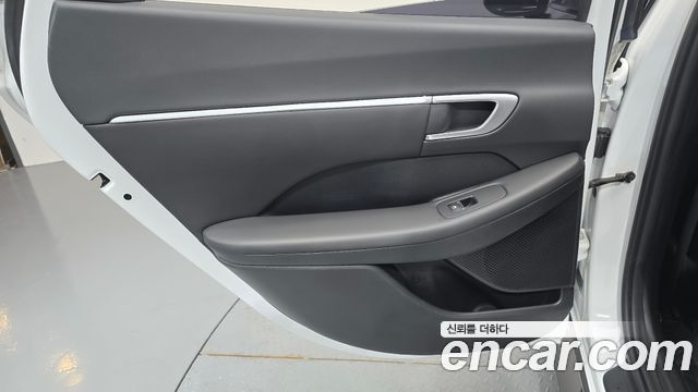 Hyundai Sonata 2022 — photo 15