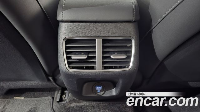 Hyundai Sonata 2022 — photo 31