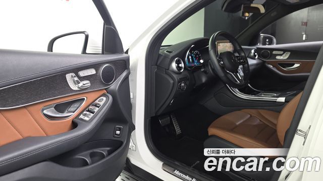 Mercedes-Benz GLC-Class 2023 — photo 10
