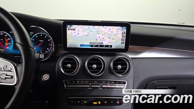 Mercedes-Benz GLC-Class 2023 — photo 14
