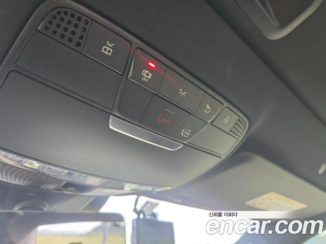 Mercedes-Benz E-Class 2021 — photo 17